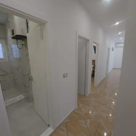 Piazza Appartement Velipojë